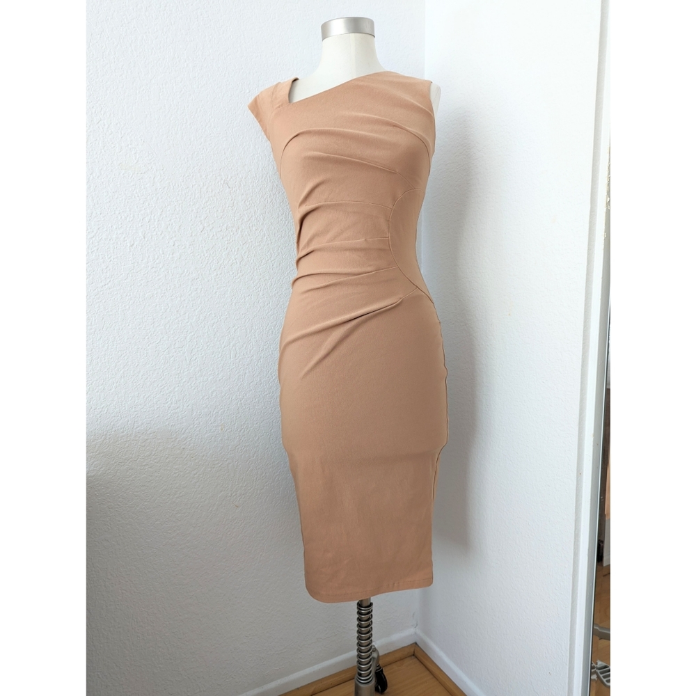 Muxxn Retro Sleeveless Bodycon Dress